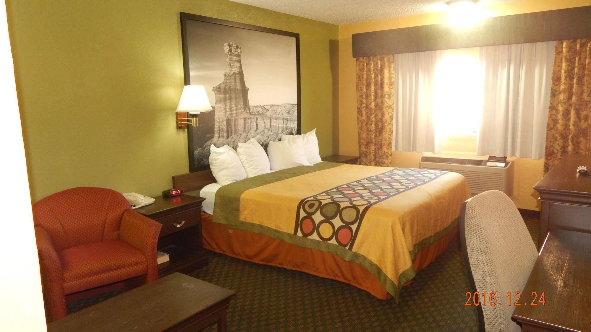 ซูเปอร์ 8 บาย วินด์แฮม อามาริลโล เซ็นทรัล เท็กซัส Hotel ภายนอก รูปภาพ